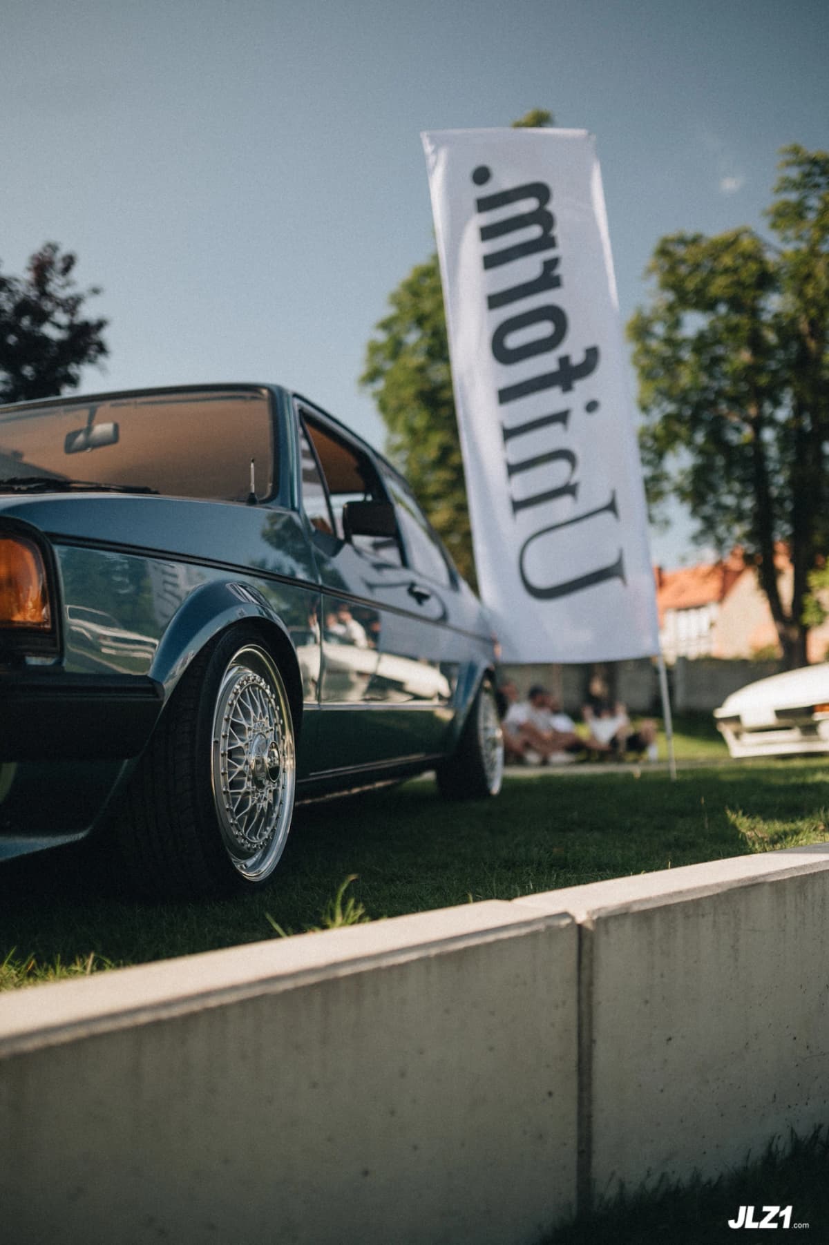 Przedstawienie Auto-Strefy
